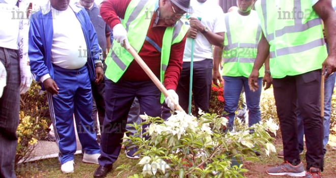 Le Premier ministre exhorte les Gabonais à respecter la journée citoyenne d’Ali Bongo