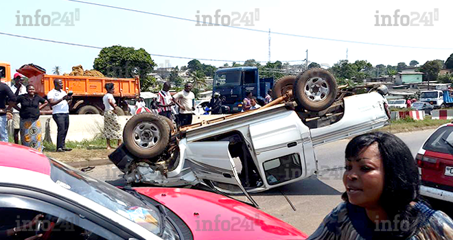 Circulation&nbsp;: un véhicule quatre roues en l’air sur la voie express 