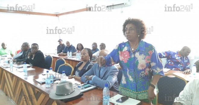 Christiane Bitougat révèle que tous les élus PDG de la ville d’Oyem piquent dans la caisse&nbsp;!