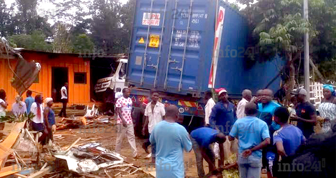 Un semi-remorque dérape et tue 4 personnes dont 3 enfants sur la Nationale 1 au Gabon