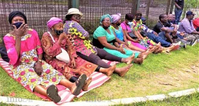 Privés de plan social, les ex agents de l’hôtel Ré-Ndama investissent le Radisson Blu&nbsp;!