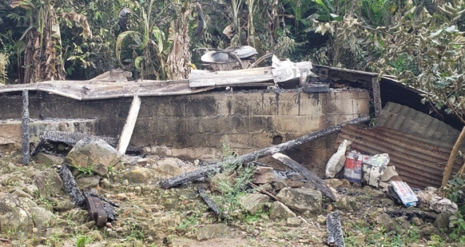 Un gabonais accuse sa mère de blocages mystiques avant d’incendier sa maison… lui à l’intérieur&nbsp;!